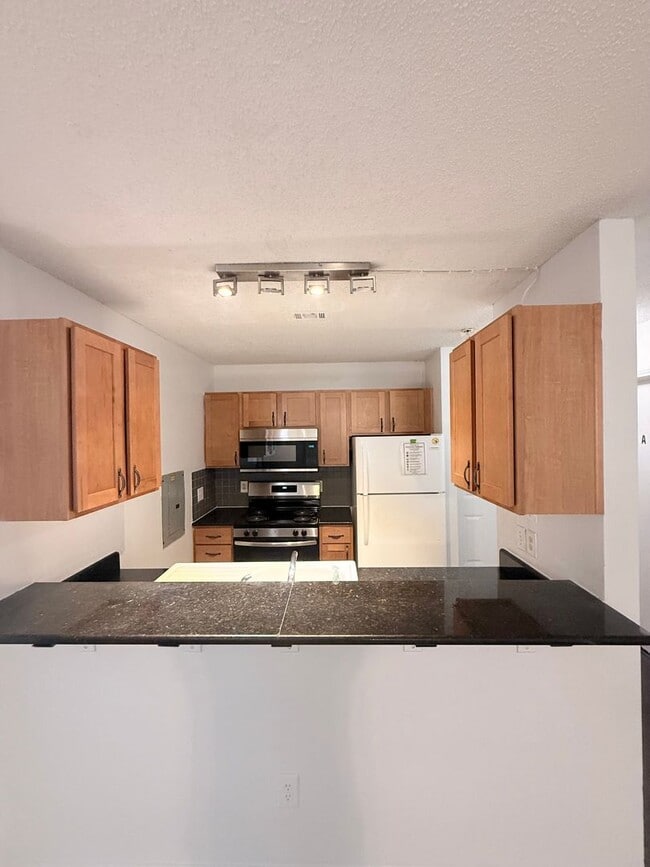 Building Photo - 1511 Graduate Ln
