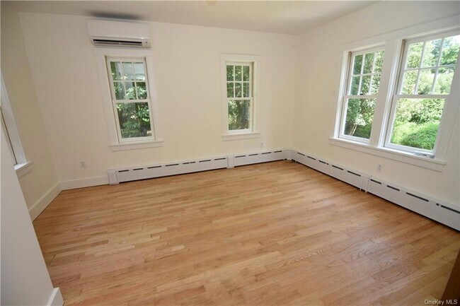 Building Photo - 5 Brevoort Rd