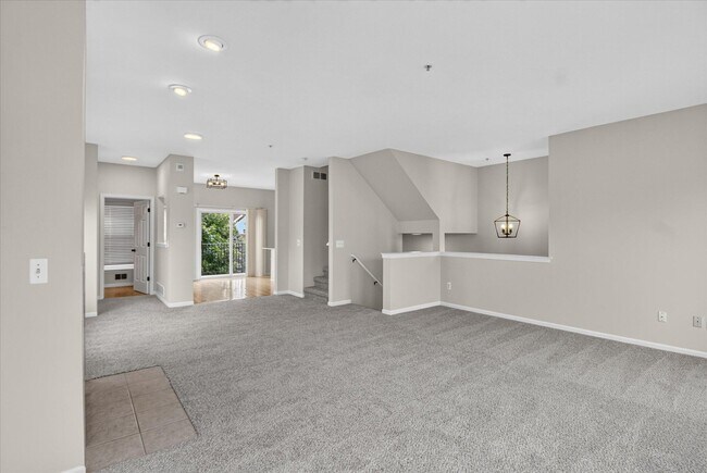 Building Photo - 379 Cherry Orchard Rd