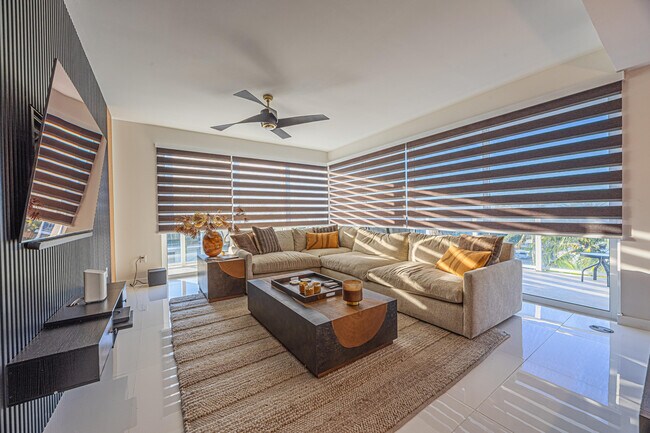 Building Photo - 117 Lake Ave