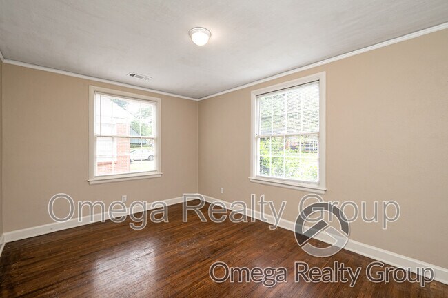 Building Photo - 568 Morningview Dr