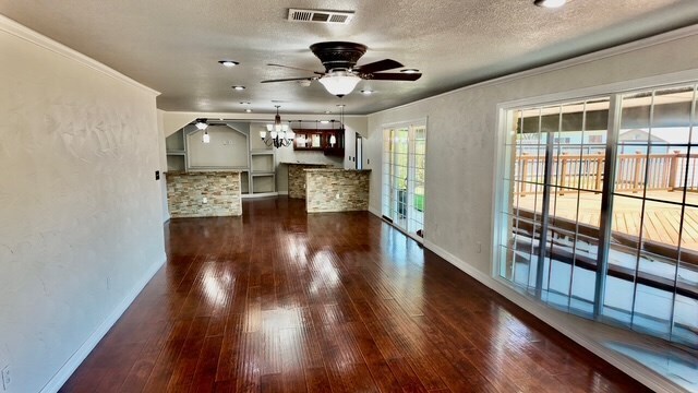 Building Photo - 1706 Emerald Ave