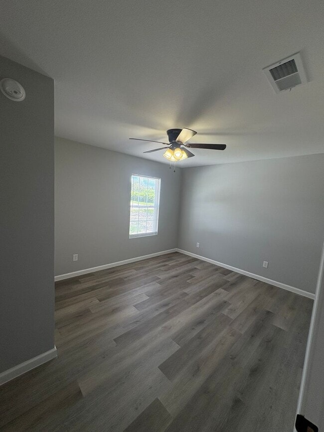 Building Photo - 3 Bed 2 Bath - New Construction Brick Homes