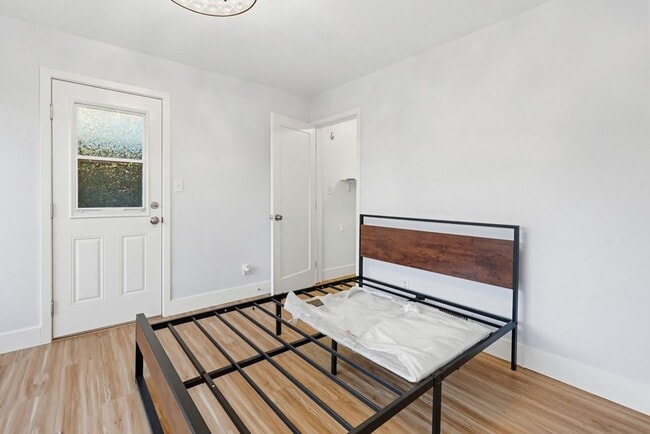 Building Photo - 3 Bedroom Home with Ocean Views in Point Loma