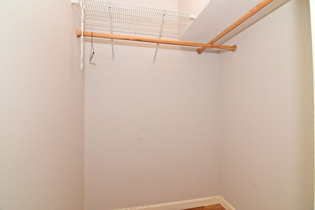 Building Photo - 1319 Francis Ave