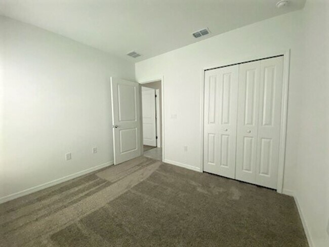 Building Photo - Gorgeous 3 Bedroom Home in the Preserve at...