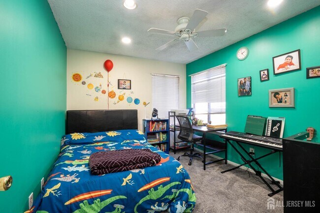 Building Photo - 58 Park Gate Dr