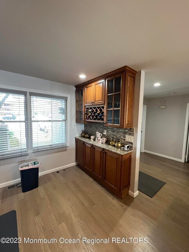 Building Photo - 85 E Water St