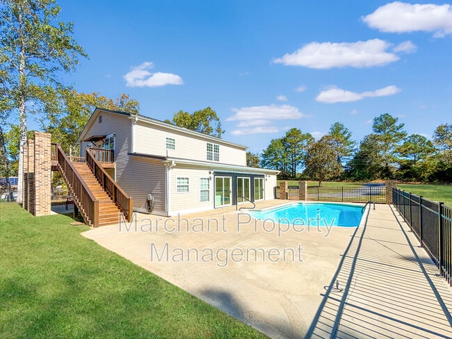 Building Photo - 317 Hunter Rd