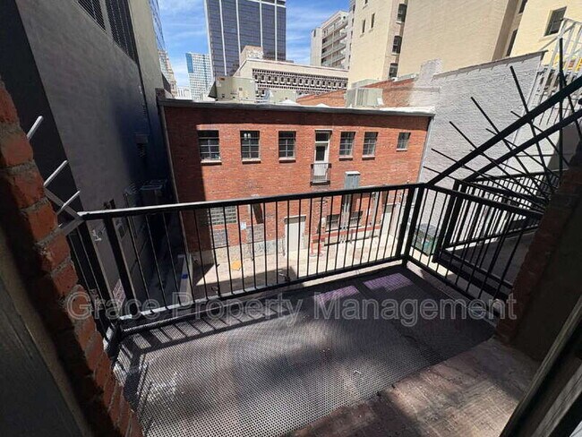 Building Photo - 1617 California St
