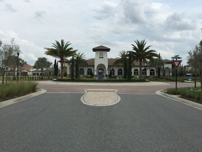 Building Photo - 6 bedroom/6 bath Dr. Phillips Home