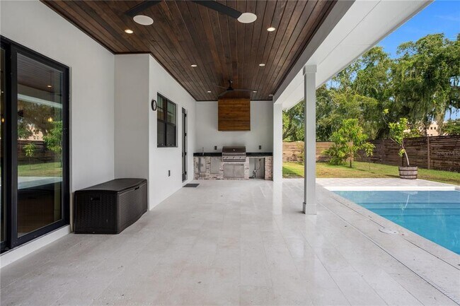 Building Photo - 1814 Barker Dr