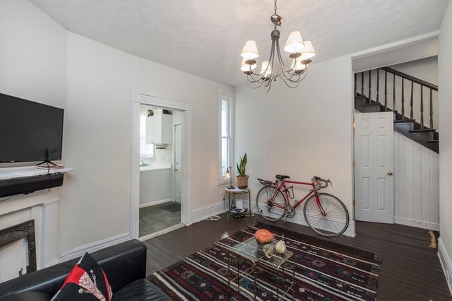 Building Photo - 2 BR/ 2 BA Historic Church Hill Home. Available February 10th!