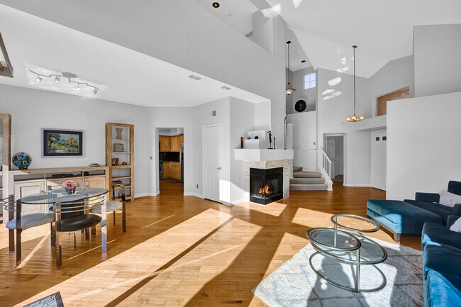 Building Photo - 2533 Seascape Dr