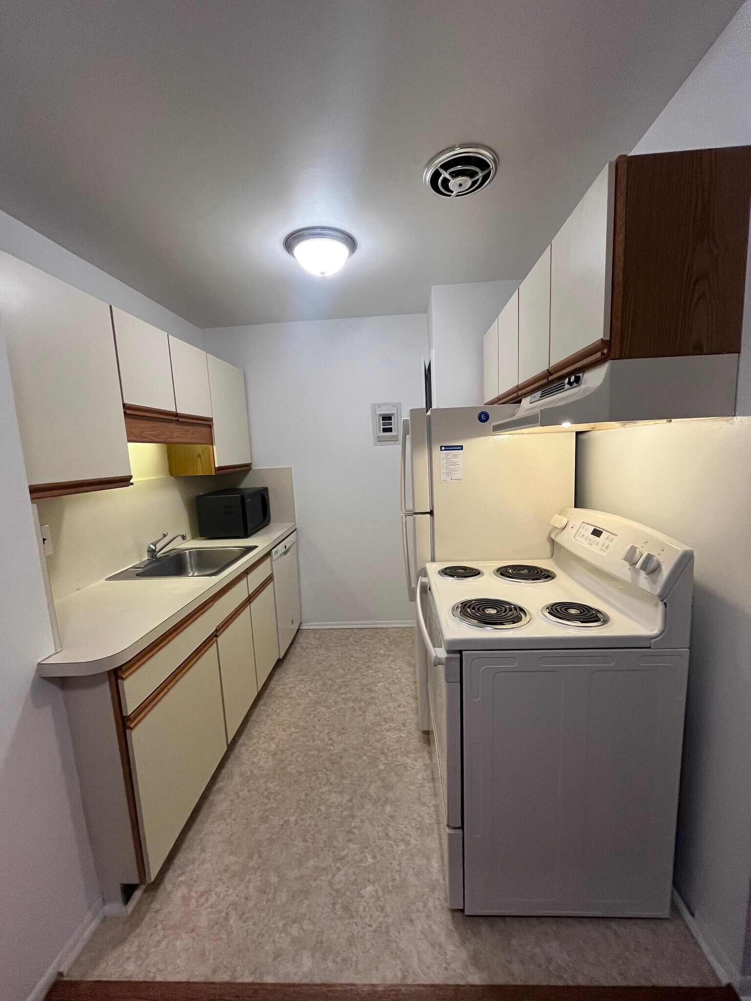 Building Photo - 150 Bird Ave