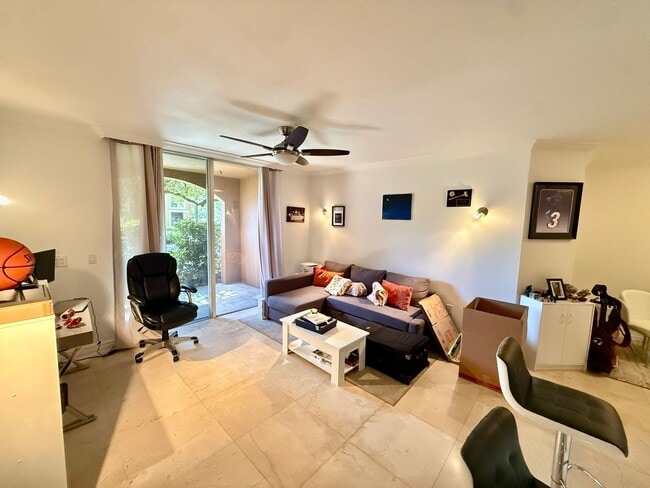 Building Photo - Spacious 1-bed, 1-bath condo is nestled in the gated waterfront community of The Yacht Club at Av...