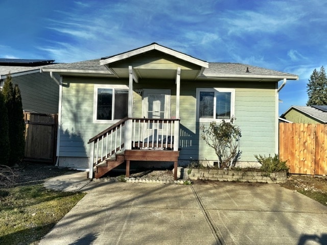 Building Photo - 3541 Fair Winds Ln SE