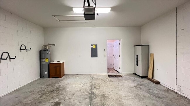 Building Photo - 16904 Sunrise Vista Dr