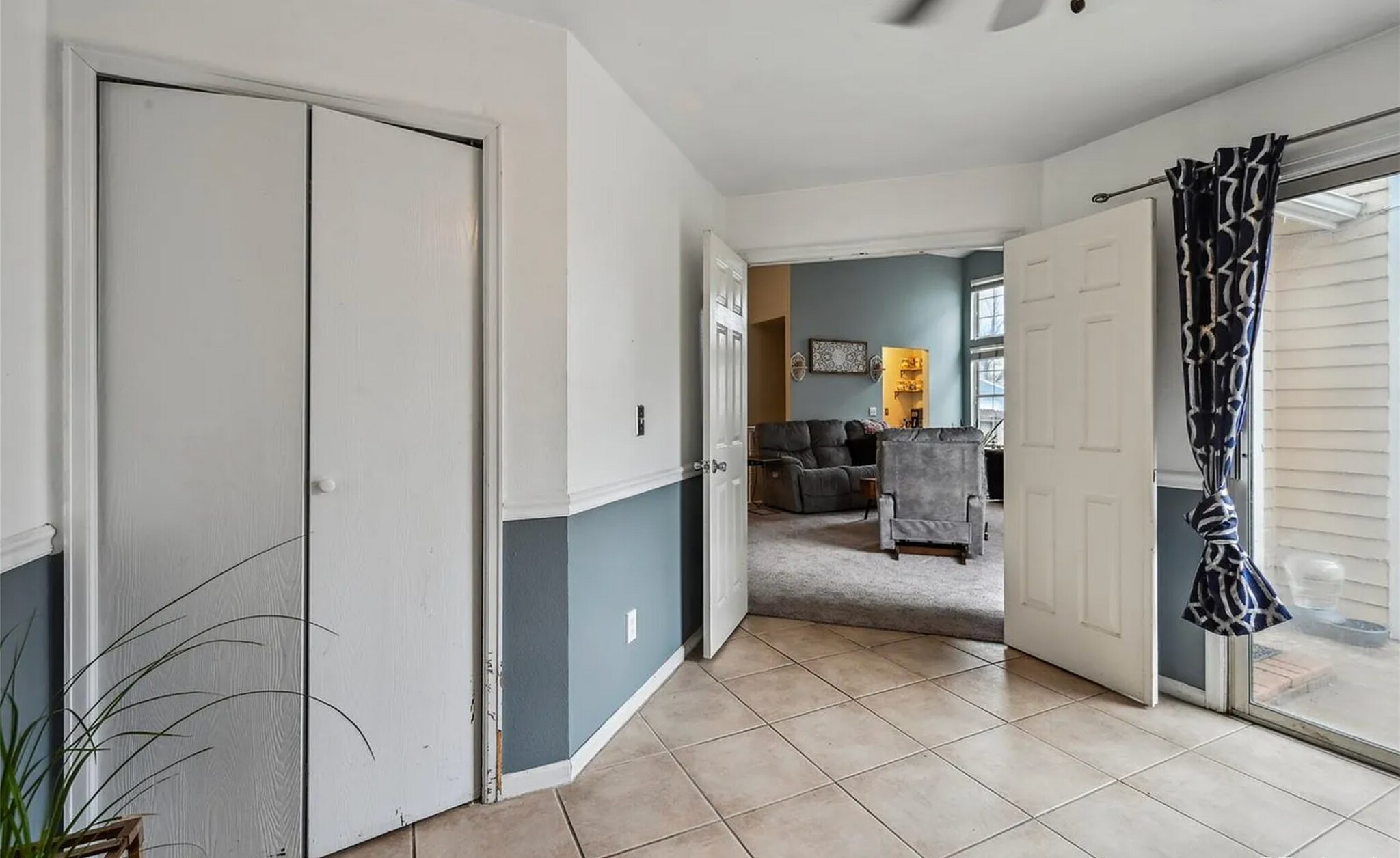 Building Photo - 646 S Joplin St