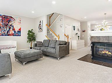 Building Photo - Stylish & Move-In Ready Home in Prime Aurora Location