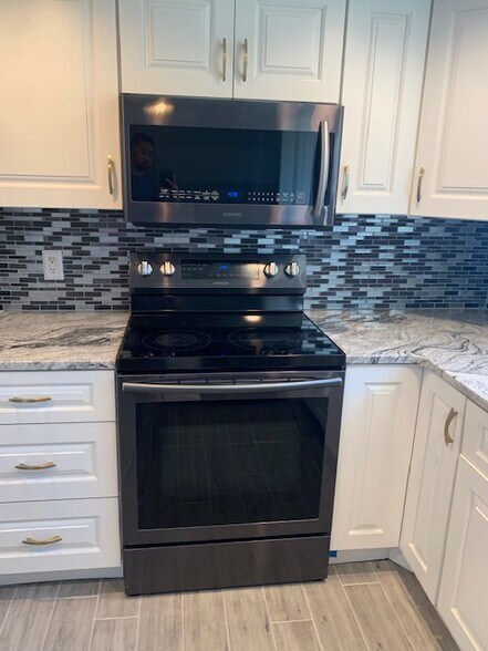 Building Photo - 5775 W Chantilly Cir