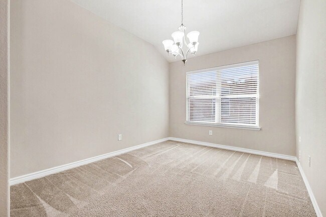 Building Photo - 1412 Villa Paloma Blvd
