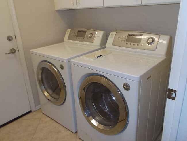 Building Photo - Elegant Single-Story Home in a Gated Community| Spacious, Stylish & Secure