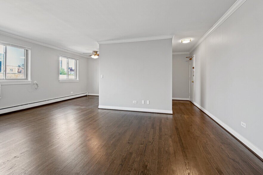 Building Photo - 1060 W Hollywood Ave