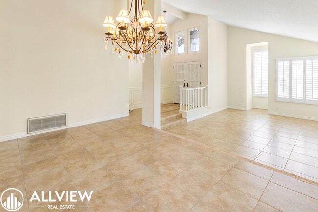 Building Photo - Elegant 3 Bed 2 Bath Home Available in the Heart of Woodbridge!