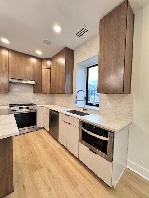 Building Photo - 85 W High St