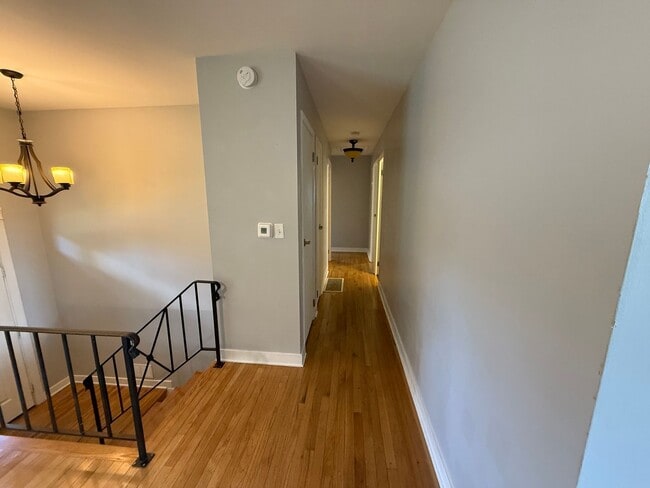 Building Photo - Bi-Level House for Rent in Ellettsville, IN