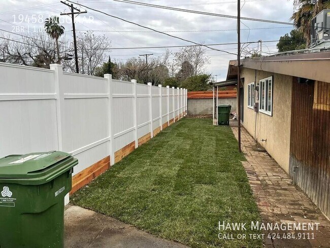 Building Photo - 19458 Ingomar-