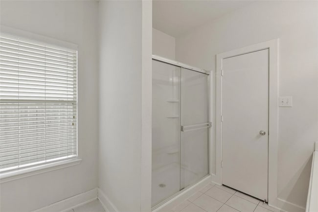 Building Photo - 407 Laurel Pine Dr