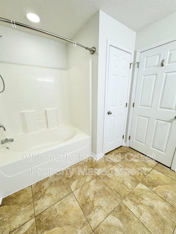 Building Photo - 293 Dahlquist Dr