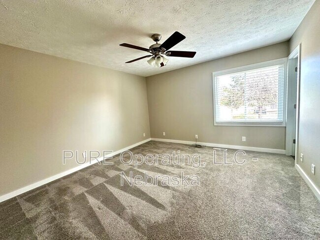 Building Photo - 8005 S 152nd St