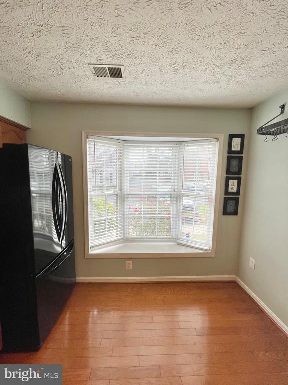 Building Photo - 5737 Independence Cir