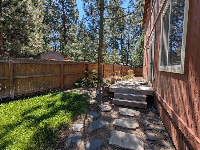 Building Photo - Comfort Meets Convenience in this Dog-Frie...