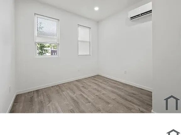 Building Photo - 1237 N 60th St