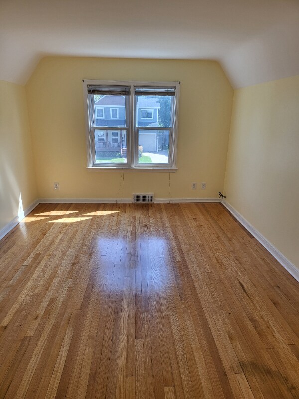 Building Photo - 235 Jewell St