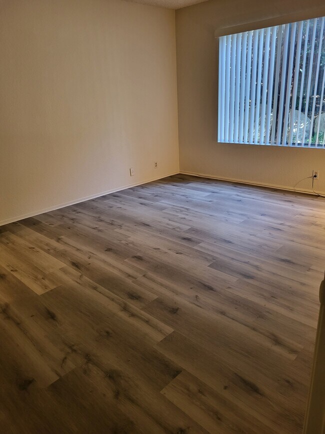 Building Photo - 22232 S Vermont Ave