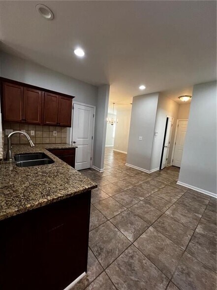 Building Photo - 254 Shaw Dr