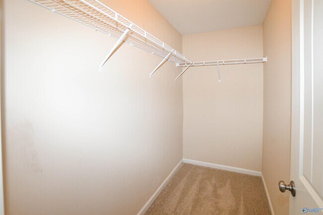 Building Photo - 324 Falling Water Ln SW