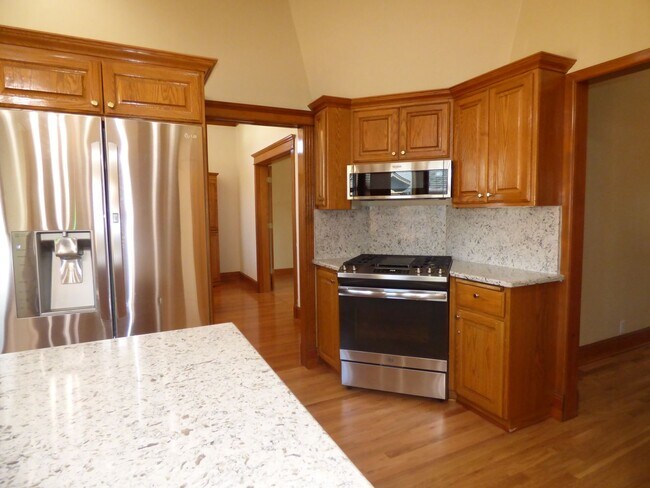 Building Photo - 4465 Countryside Ct NE