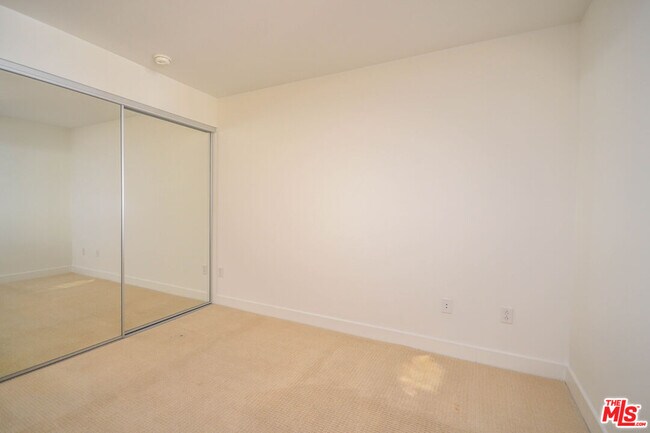 Building Photo - 3810 Wilshire Blvd