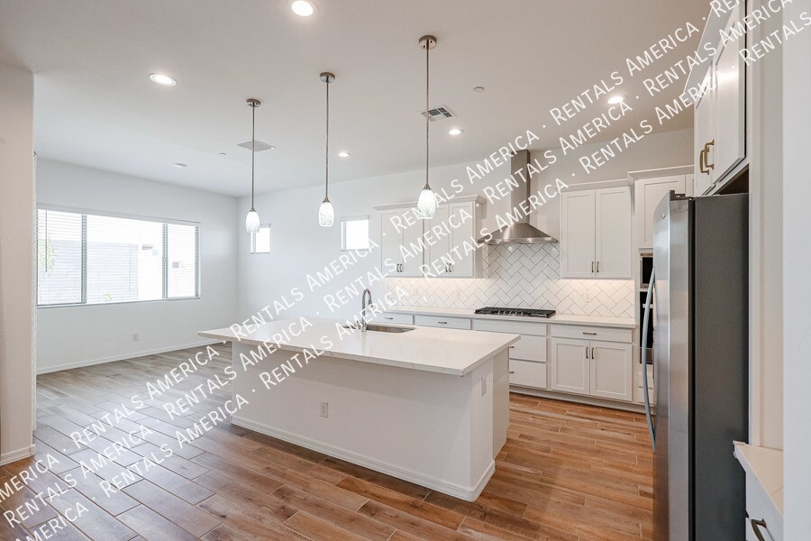 Building Photo - 29380 N 136th Ln