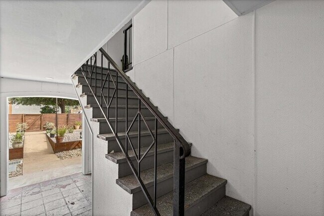 Building Photo - 3415 Willowrun Dr