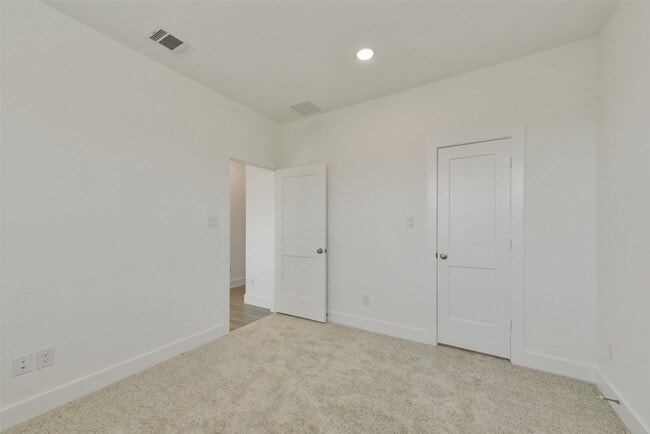 Building Photo - 1446 Shaded Rock Dr