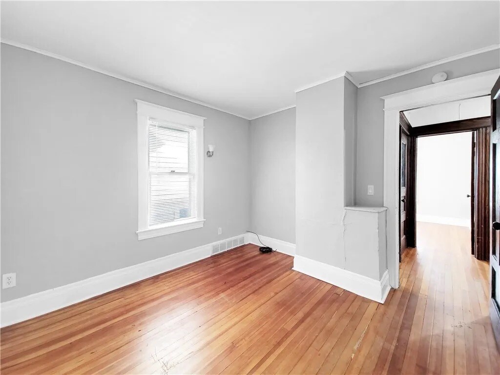 Building Photo - 546 Magee Ave