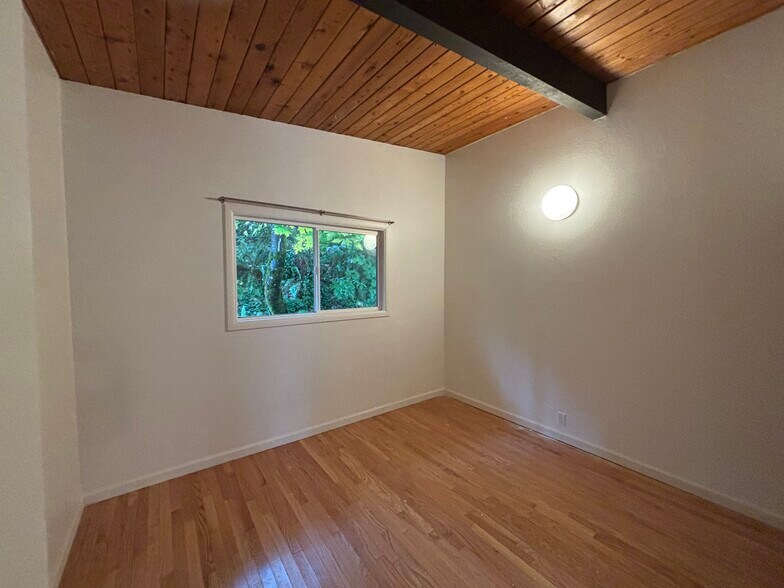 Office - 3323 Windolph Loop NW