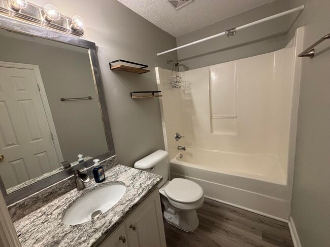 Building Photo - 4010 Calypso Dr